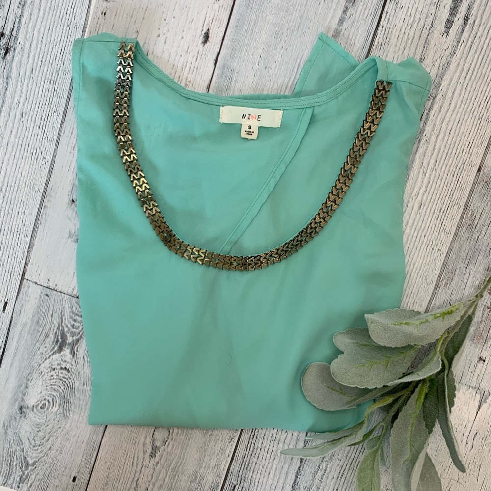 mine Sleeveless Blouse